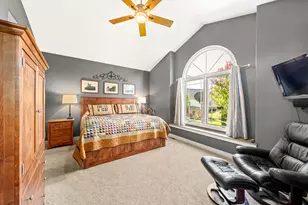 W207N16211 Elliot Dr, Jackson, WI 53037 - Photo 12