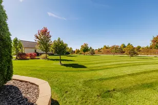 W207N16211 Elliot Dr, Jackson, WI 53037 - Photo 24