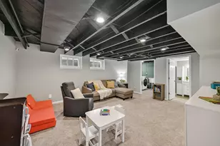 2630 N 89th St, Wauwatosa, WI 53226 - Photo 30