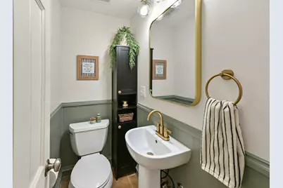 2630 N 89th St, Wauwatosa, WI 53226 - Photo 22
