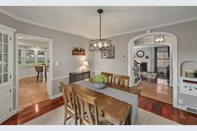 2630 N 89th St, Wauwatosa, WI 53226 - Photo 14