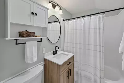 2630 N 89th St, Wauwatosa, WI 53226 - Photo 24