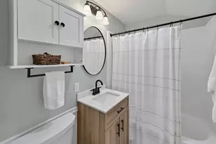 2630 N 89th St, Wauwatosa, WI 53226 - Photo 24