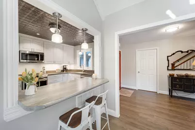 2301 W Dickinson Ct, Mequon, WI 53092 - Photo 12