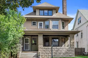 2912 N Maryland Ave, Milwaukee, WI 53211 - Photo 2