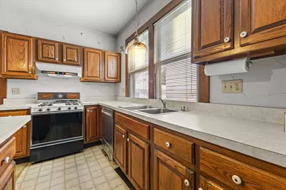 2912 N Maryland Ave, Milwaukee, WI 53211 - Photo 14