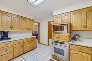 7320 N Pheasant Ln, River Hills, WI 53217 - Photo 24