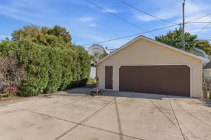 2162 N 66th St, Wauwatosa, WI 53213 - Photo 28