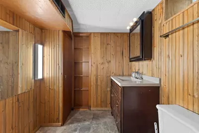 6215 W Arthur Ave, West Allis, WI 53219 - Photo 26