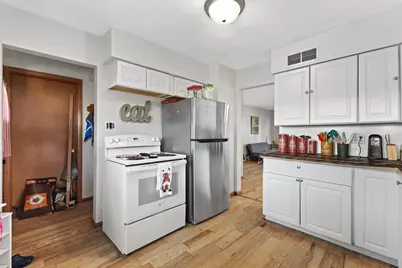 6215 W Arthur Ave, West Allis, WI 53219 - Photo 10