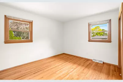5624 S 24th St, Milwaukee, WI 53221 - Photo 16