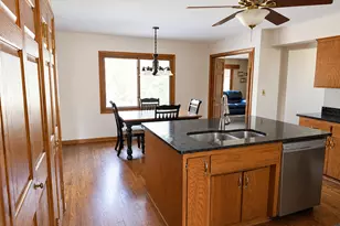 670 Hillcrest Dr, Brookfield, WI 53186 - Photo 10