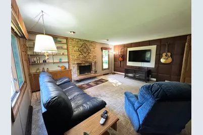 670  Hillcrest Dr, Brookfield, WI 53186 - Photo 14