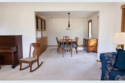670  Hillcrest Dr, Brookfield, WI 53186 - Photo 12