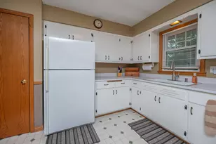 5353 S Elaine Ave, Cudahy, WI 53110 - Photo 12