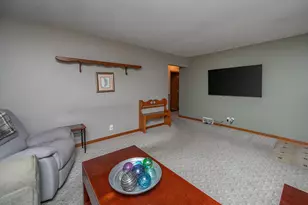 5353 S Elaine Ave, Cudahy, WI 53110 - Photo 8