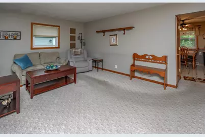 5353 S Elaine Ave, Cudahy, WI 53110 - Photo 6