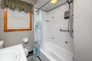 5353 S Elaine Ave, Cudahy, WI 53110 - Photo 20