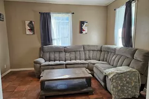 1605 Phillips Ave, Racine, WI 53403 - Photo 6