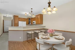 1527 Summerset Dr, Racine, WI 53406 - Photo 18