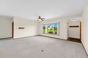 1527 Summerset Dr, Racine, WI 53406 - Photo 6