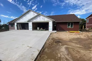 N9033 Parcher Ct, Holland, WI 54636 - Photo 2