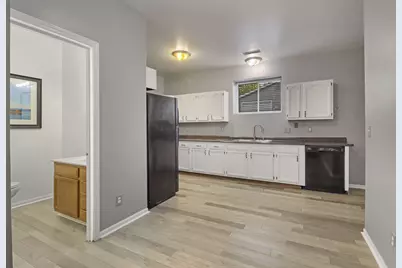 1023  44th St, Kenosha, WI 53140 - Photo 8