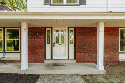 5110 S Woodridge Ln, New Berlin, WI 53146 - Photo 8