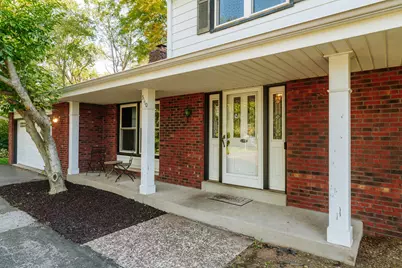 5110 S Woodridge Ln, New Berlin, WI 53146 - Photo 6