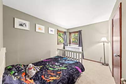 5110 S Woodridge Ln, New Berlin, WI 53146 - Photo 26