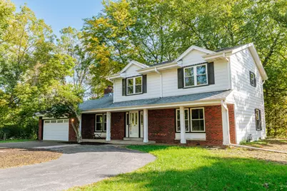 5110 S Woodridge Ln, New Berlin, WI 53146 - Photo 4