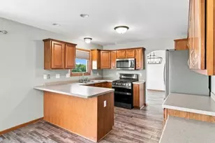 9334 Millstone Dr, Racine, WI 53406 - Photo 8