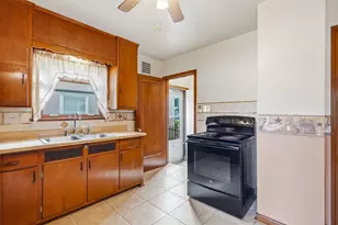 3050 N 79th St, Milwaukee, WI 53222 - Photo 8
