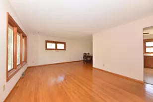 6941 N 89th St, Milwaukee, WI 53224 - Photo 8