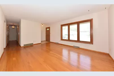 6941 N 89th St, Milwaukee, WI 53224 - Photo 6