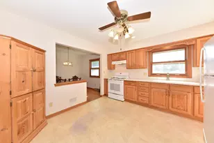 6941 N 89th St, Milwaukee, WI 53224 - Photo 16
