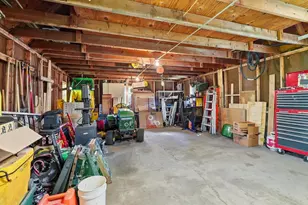 S55W23639 Hickory Ridge Dr, Waukesha, WI 53189 - Photo 32