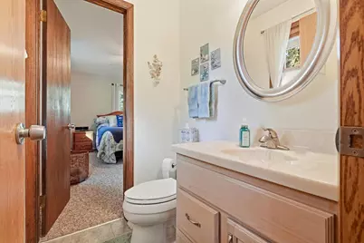 S55W23639  Hickory Ridge Dr, Waukesha, WI 53189 - Photo 22