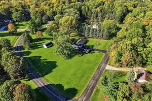S55W23639 Hickory Ridge Dr, Waukesha, WI 53189 - Photo 4