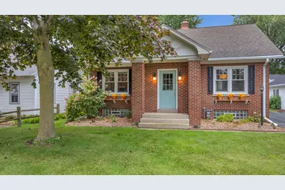926 N 37th St, Sheboygan, WI 53081 - Photo 2