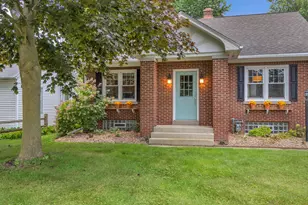 926 N 37th St, Sheboygan, WI 53081 - Photo 2