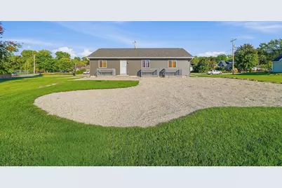 409  Degner Ave, Mayville, WI 53050 - Photo 6