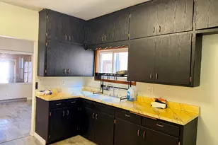3213 W Lincoln Ave, Milwaukee, WI 53215 - Photo 4