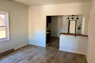 3213 W Lincoln Ave, Milwaukee, WI 53215 - Photo 2