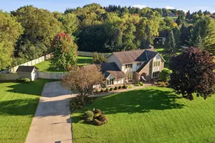 S44W23627 Amy James Dr, Waukesha, WI 53189 - Photo 34