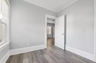 5720 W Rogers St, West Allis, WI 53219 - Photo 12