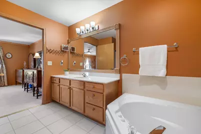 1122 N Sunnyslope Dr #203, Racine, WI 53406 - Photo 18