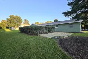 6730 Manchester Dr, Greendale, WI 53129 - Photo 68