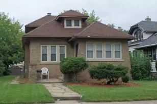 4069 N 24th Pl, Milwaukee, WI 53209 - Photo 1