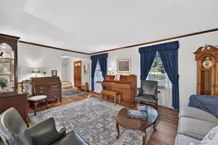 W51N838 Derby Ln, Cedarburg, WI 53012 - Photo 4